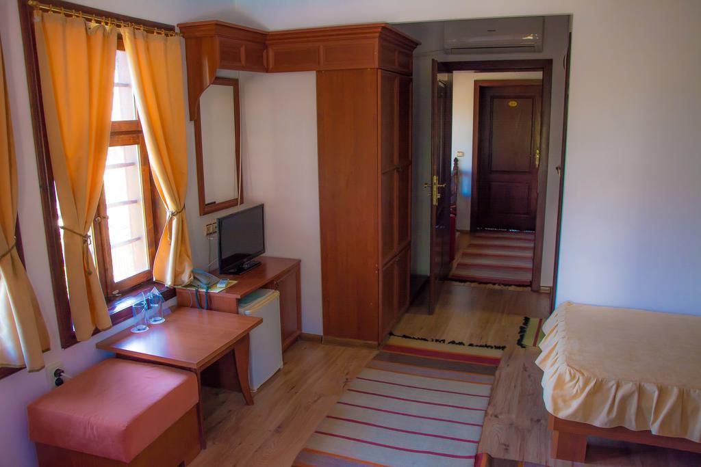 Alexandrov'S Houses Hotel Zlatograd Exterior photo